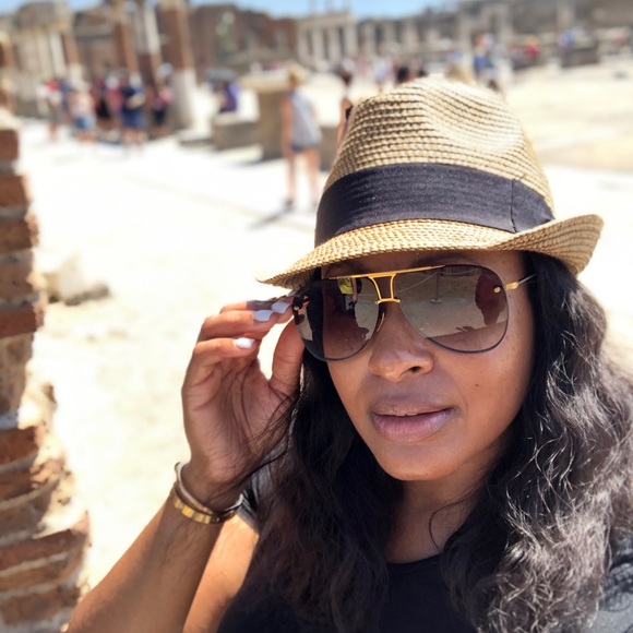 ✨MEET YOUR POSHER!✨ - Picture 4 of 5